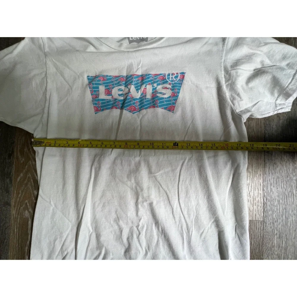 Levi's Graphic T-Shirt Mens Medium White Flamingo Batwing Logo Short Sleeve Tee